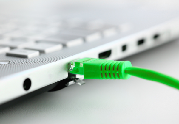 Kabelové a Optické internetové připojení